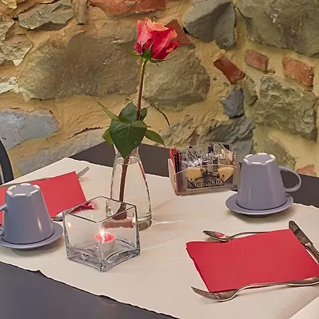 Bellavista & Osteria Hotell San Baronto
